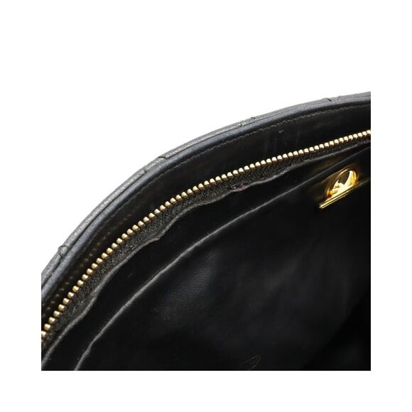 Pre Loved Chanel  255 Reissue Black Quilted Leather Shoulder Bag - Picture 6 of 8